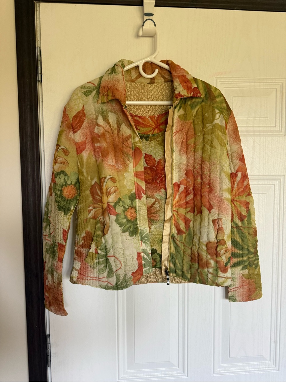 UBU Zip Up Crinkle Stretch Reversible floral Jacket with matching cami - M